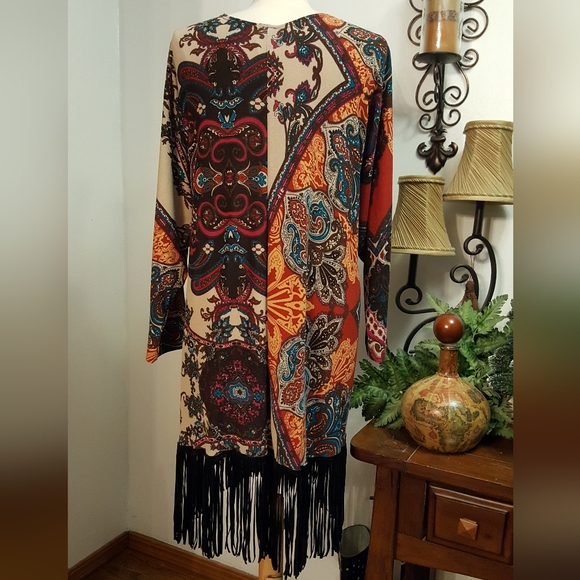 Western Style Fringe Trimmed Kimono - Picture 3 of 9